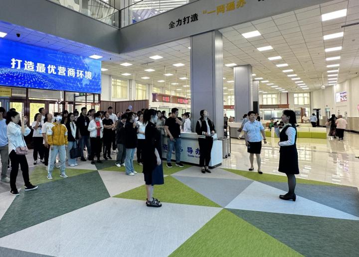 中新网黑龙江新闻微信：扫一扫立即关注！(图2)