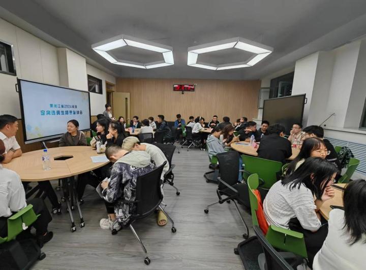 中新网黑龙江新闻微信：扫一扫立即关注！(图1)