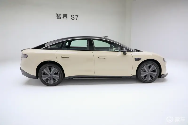 自主中大型车全力反击钣金师傅的噩梦(图1)