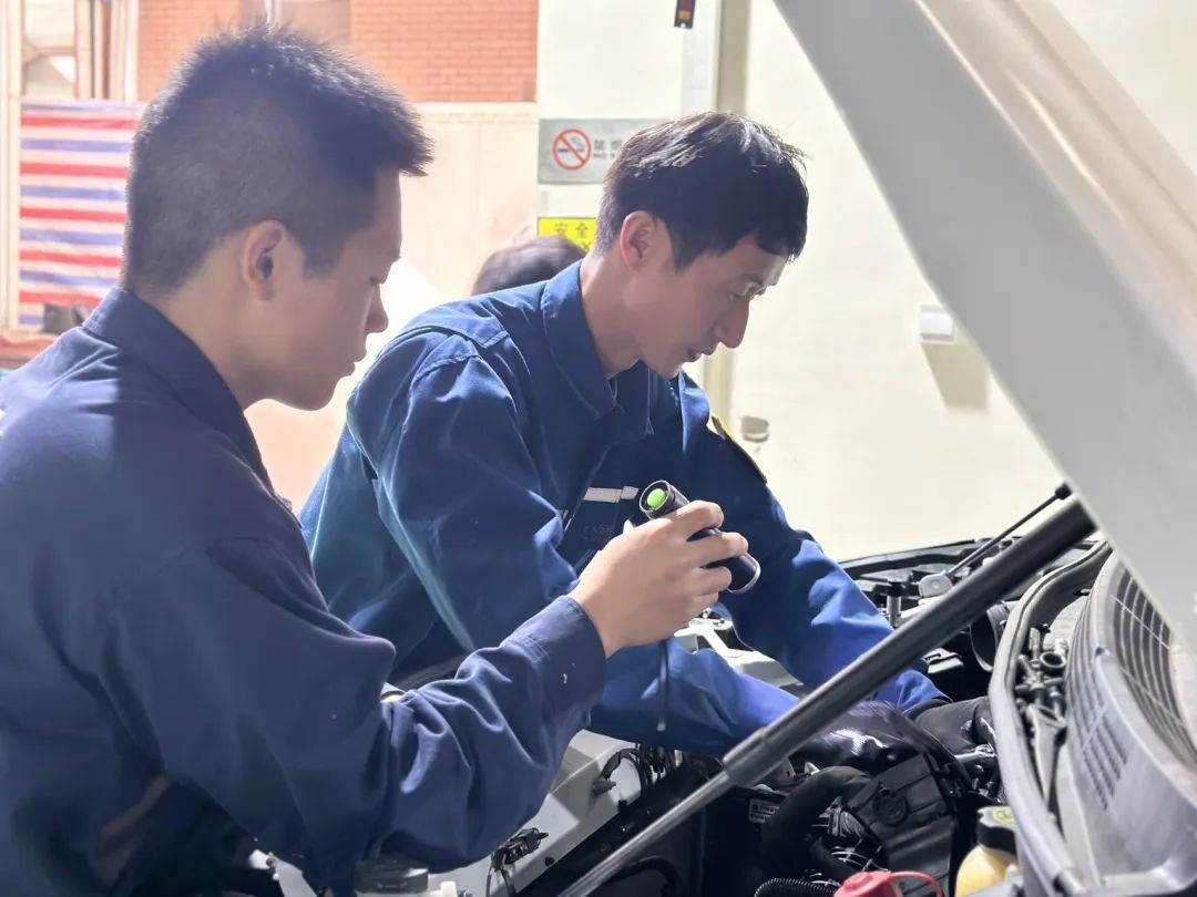 全手工修复当时上海唯一的劳斯莱斯！这位“汽车神医”的传奇故事(图8)
