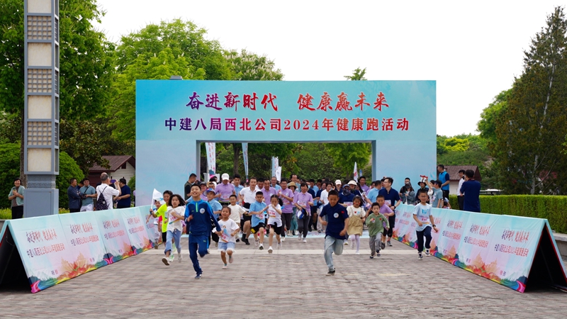 向“新”而行礼赞劳动者(图3)