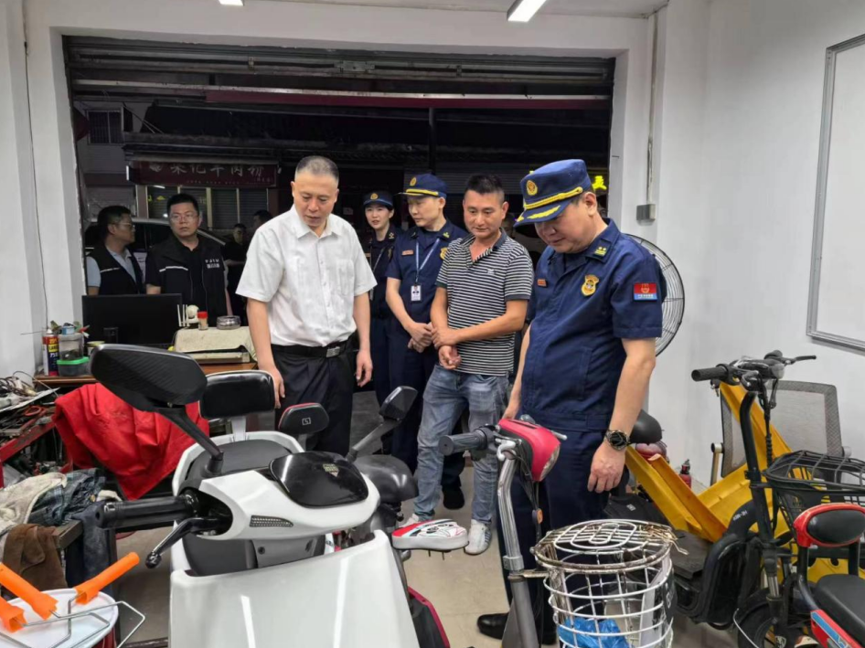 江门市多部门联合开展电动自行车安全隐患全链条整治行动(图1)
