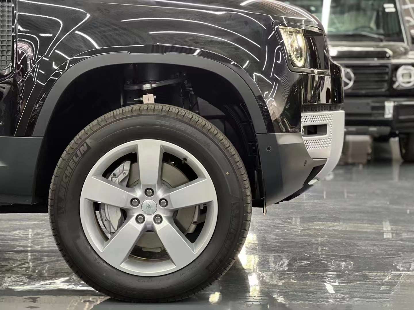 欧规卫士110S版怎么卖展厅现车(图3)