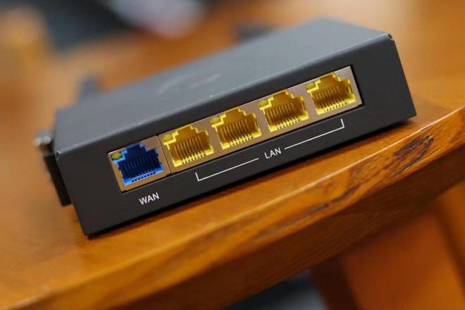 支持4G上网和异地组网跨地域也能远程维护：蒲公英R300A评测(图11)