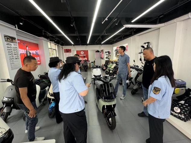 筑牢电动自行车质量安全防线！市南区开展电动自行车全链条整治(图3)