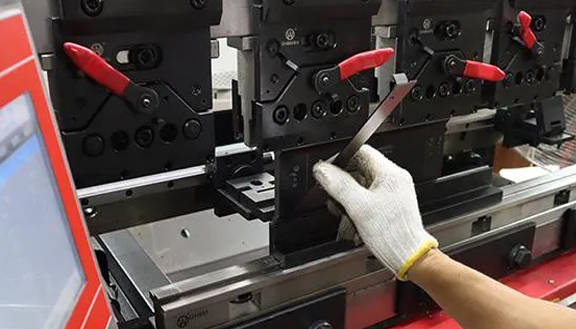 量维钣金：钣金加工工艺流程图文详解(图4)