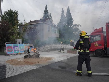 泰州市姜堰区蒋垛镇举办“安全相伴电动畅行”电动自行车全链条安全整治系列活动(图3)