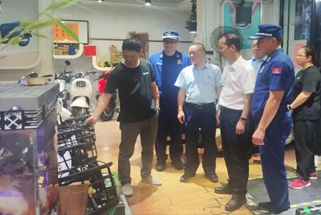 蓝电行动泰顺县全方位推进电动自行车安全隐患全链条整治(图2)