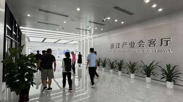 “蓬江四十·湾区明珠”蓬江区高质量发展采风行活动在江门市举行(图2)