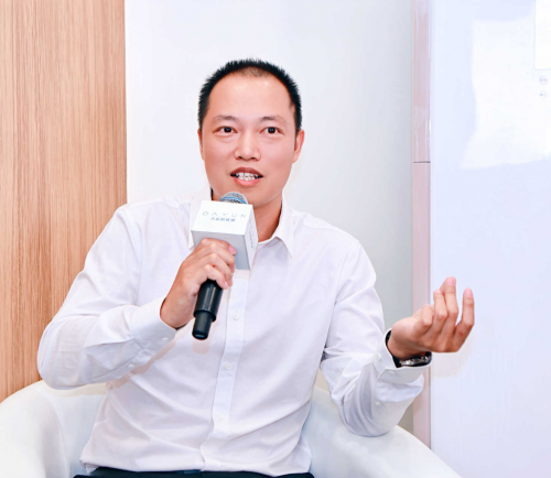 大运新能源亮相成都国际车展：不断完善产业链条用最好的产品与用户共赢(图3)