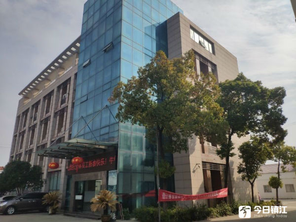 镇江苏惠乳胶制品有限公司：开足马力每天生产超300万只医用手套(图1)