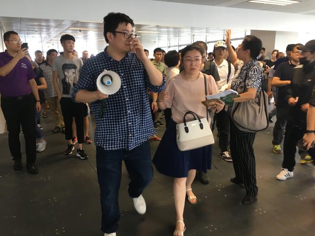 记者现场直击“牛板金”爆雷股东虚构项目卷走315亿！(图3)