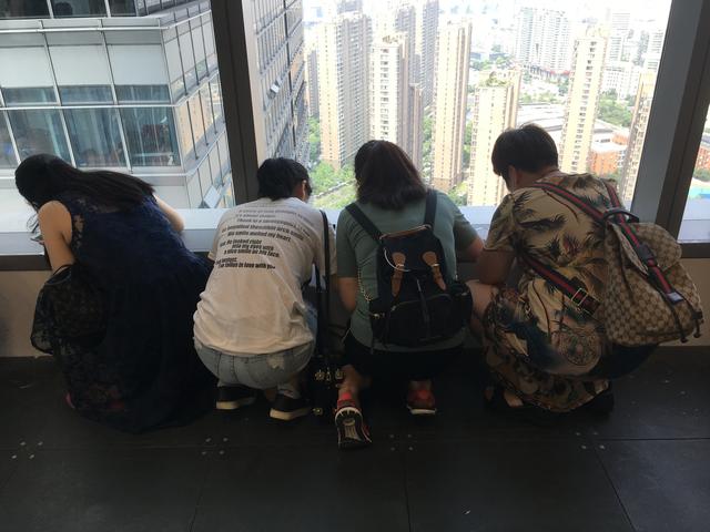 记者现场直击“牛板金”爆雷股东虚构项目卷走315亿！(图4)