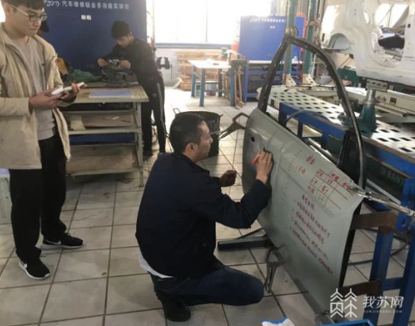 镇江技师一手绝活入选江苏省“2023年度十大绝技绝活”(图1)