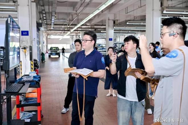 车评台梅赛德斯-奔驰车间大侦探活动让你体验每个奔驰守护时刻(图7)