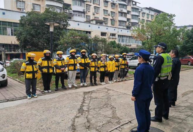 嘉陵区市场监管局多举措扣紧电动自行车“安全扣”(图3)