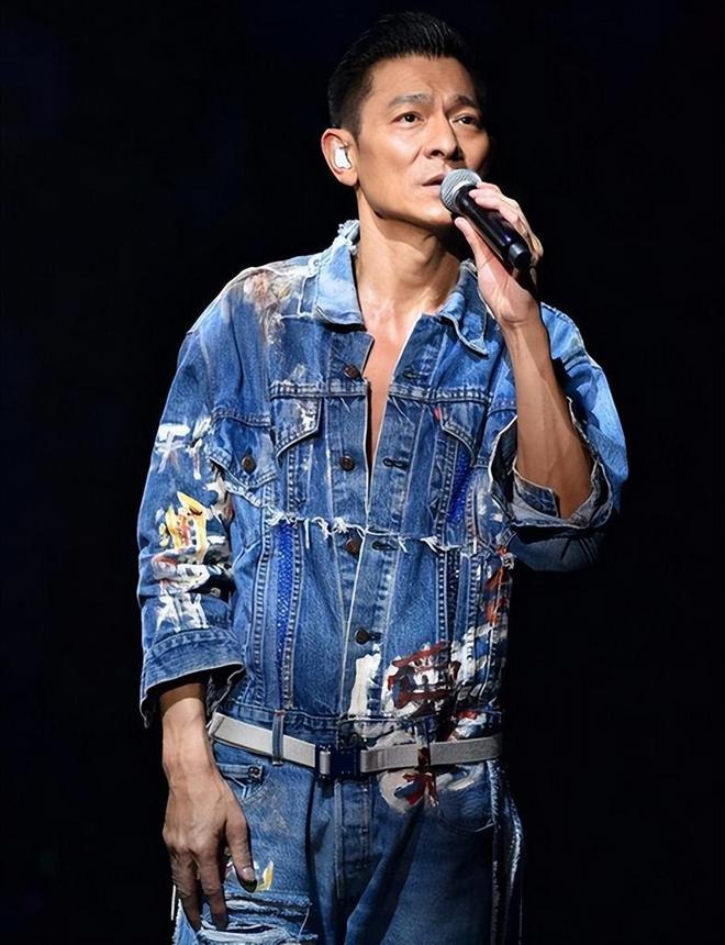 看到刀郎和刘德华的澳门演唱会售票情况才知两人的差距有多大(图7)