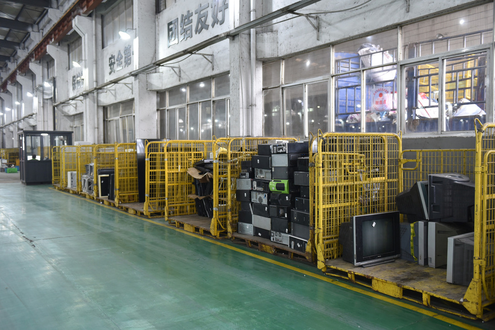消费新观察：新年第一天“换换换、买买买”热情高(图1)