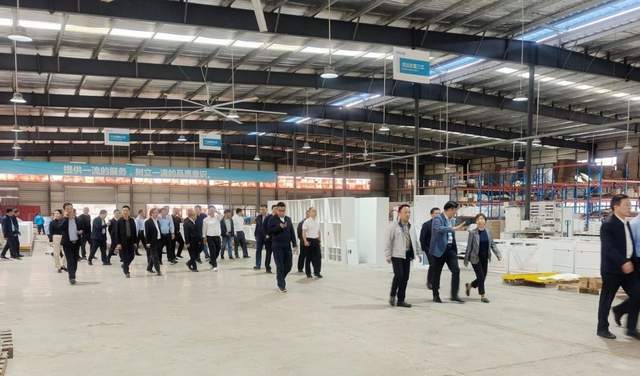 VOLAB丨热烈欢迎安徽省太湖县领导莅临沃尔莱博考察调研(图3)