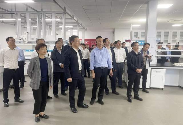 VOLAB丨热烈欢迎安徽省太湖县领导莅临沃尔莱博考察调研(图6)