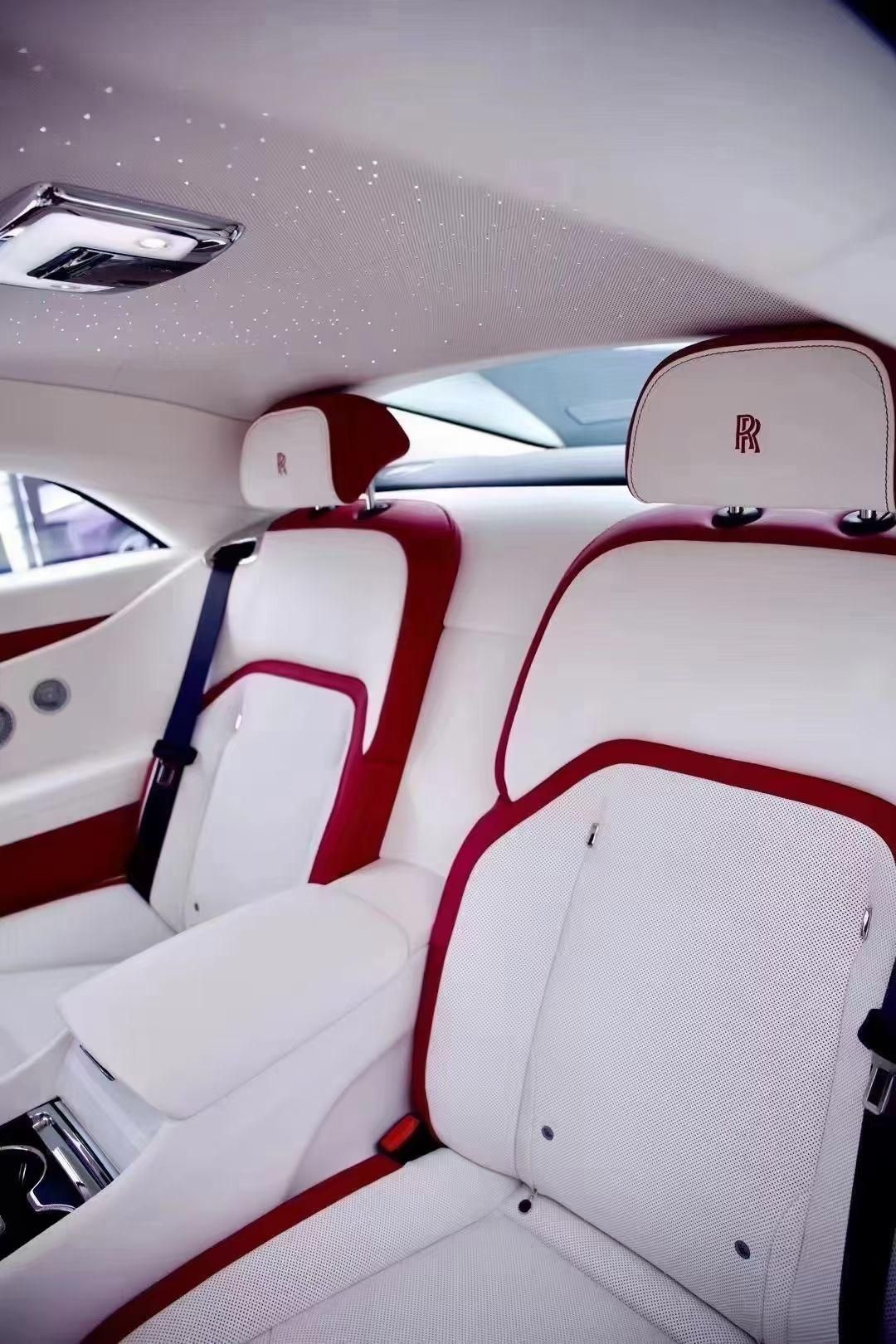 2024款劳斯莱斯闪灵纯电车平行进口最新优惠30万(图5)