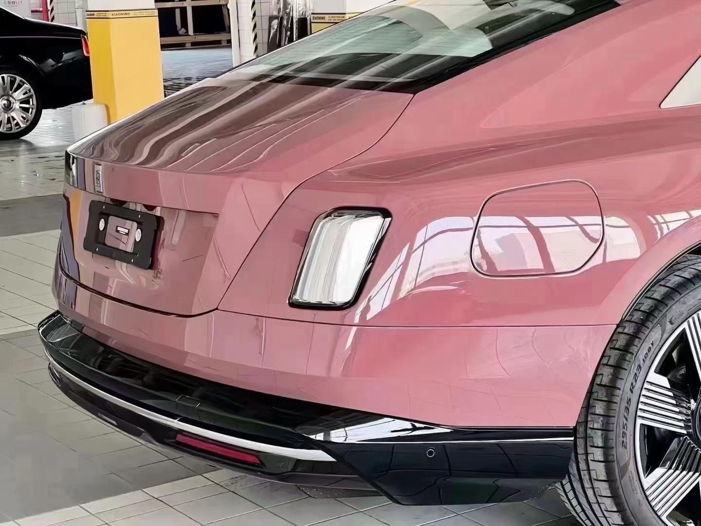 2024款劳斯莱斯闪灵纯电车平行进口最新优惠30万(图6)