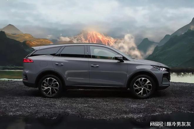 最好的家用SUV？比亚迪国风天花板揭晓25款唐DM-i变色之谜！(图3)