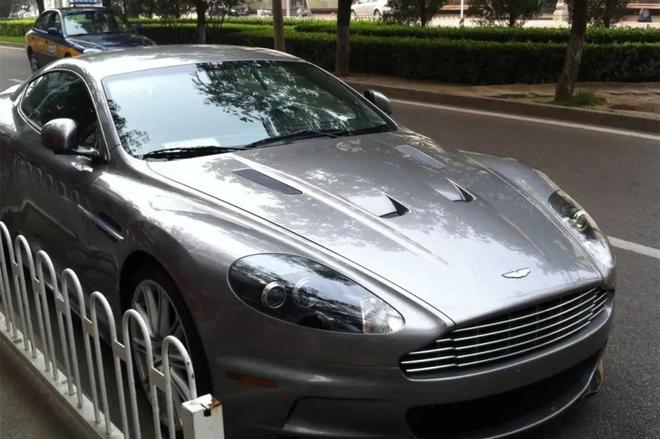 惊！林丹248万定制车竟无气囊99%的人都没见过！(图8)