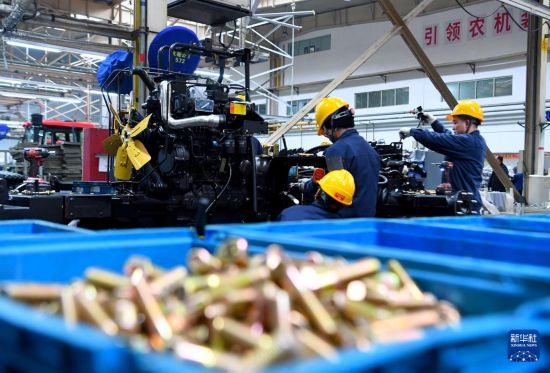 河南洛阳：加足马力打造国产先进农机装备(图7)