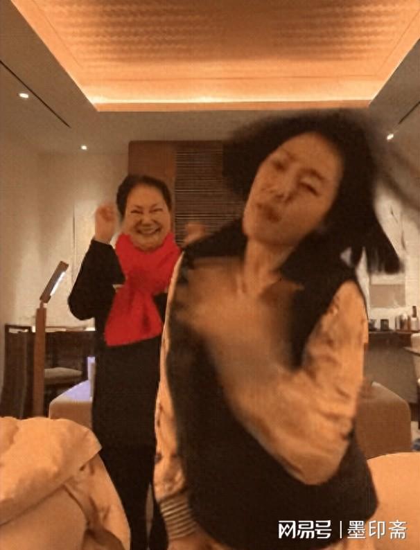 S妈不忍了！出手便将具俊晔送上了热搜韩国友人的发声不好使了(图1)