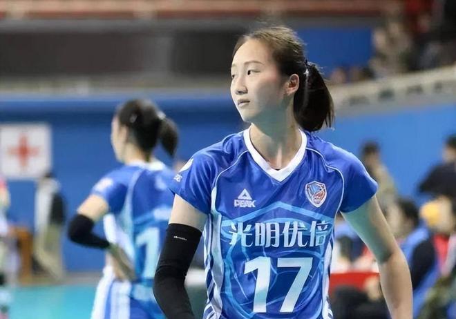 32扣5中7失误！女排国手打出负效率蔡斌爱将在关键比赛掉链子(图1)