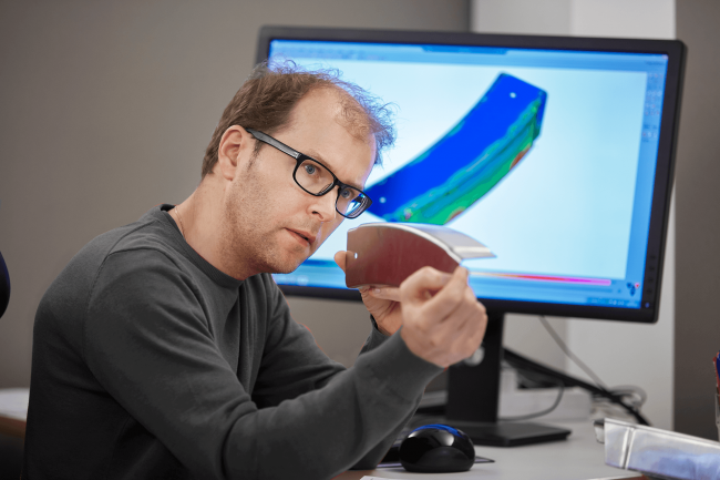 钣金成型又有突破：成本直降90%、周期减半！Quintus科技Flexform™工艺亮相CIMT2025引业内关注(图2)