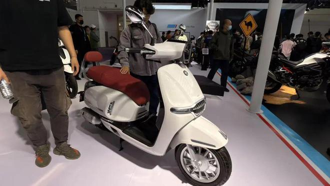 2025北京摩展︱凯威MBP秀了一篮球场的新车！(图8)