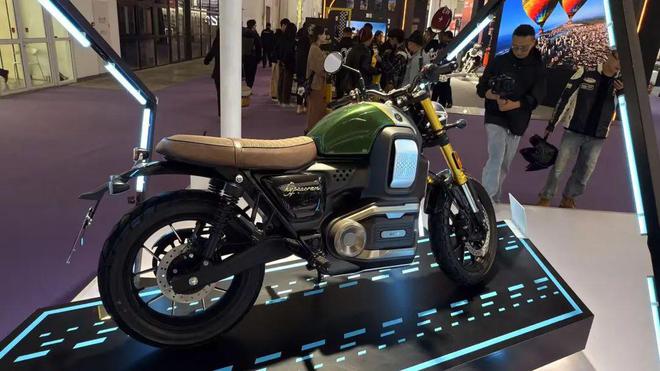 2025北京摩展︱凯威MBP秀了一篮球场的新车！(图24)