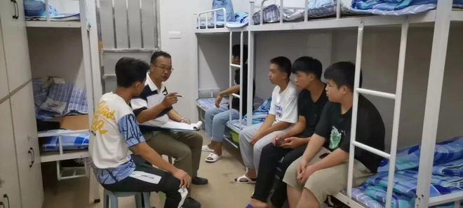 【高新故事】平凡中的非凡“老朱”的36载汽车匠心(图9)