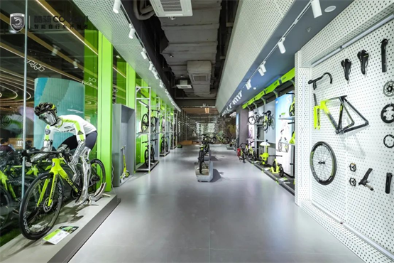 酷骑首家500㎡旗舰店入驻深圳蛇口K11ECOAST打造骑行文化新地标(图2)