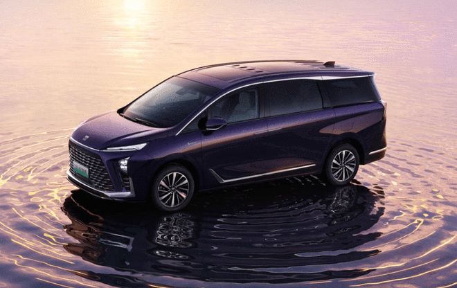 全系都是头等舱！别克全新GL8陆尊3399万起纯电200km+5C快充(图2)