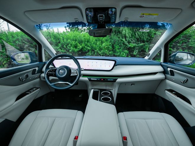 全系都是头等舱！别克全新GL8陆尊3399万起纯电200km+5C快充(图8)