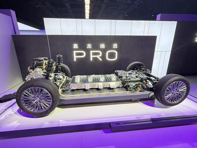 全系都是头等舱！别克全新GL8陆尊3399万起纯电200km+5C快充(图18)