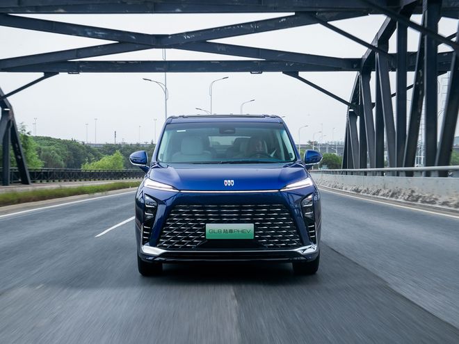 全系都是头等舱！别克全新GL8陆尊3399万起纯电200km+5C快充(图19)