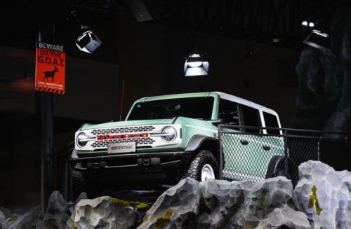 时光锻造潮流质感镌刻细节的奢华基因福特烈马1966炫亮成都车展(图1)