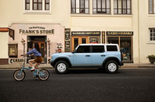 时光锻造潮流质感镌刻细节的奢华基因福特烈马1966炫亮成都车展(图2)