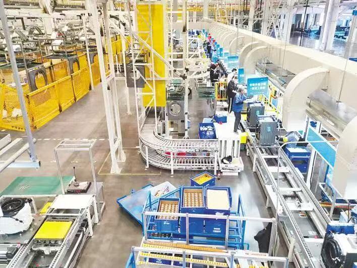 江豚逐浪、智造赋绿！国际青年见证长江大保护“荆”彩答卷(图2)