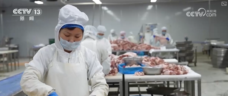 “顶流”美食满足味蕾活跃经济感受跨越地域“舌尖狂欢”解锁夜间经济新亮点(图18)