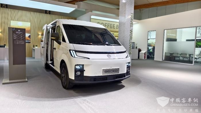 2025世界客车博览会金旅全新一代高端客车首发(图4)