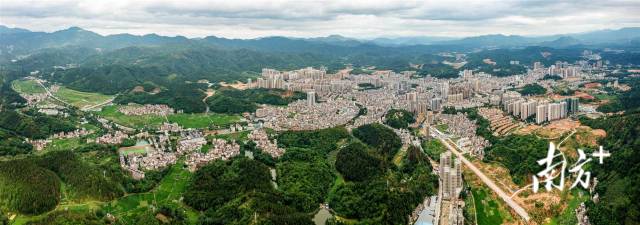 134个镇上榜全国千强广东镇域经济新版图怎么看？(图3)