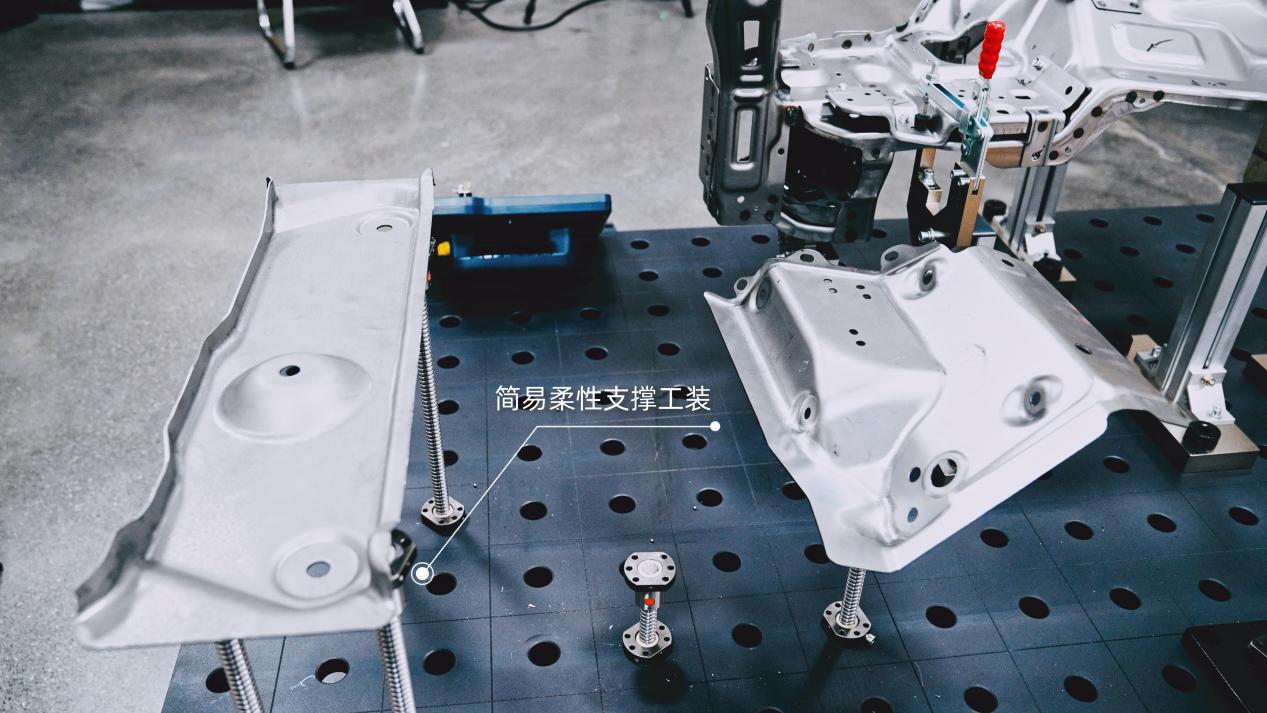 高精度三维扫描+柔性工装先临三维打造汽车钣金件检测新方案(图1)