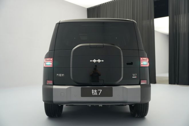 钛7月销破2万霜雾灰与青峦翠配色正式开启交付(图5)