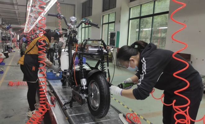 旧标车退场新国标车迈入“钣金时代”买得起修不起或将成为常态!(图4)