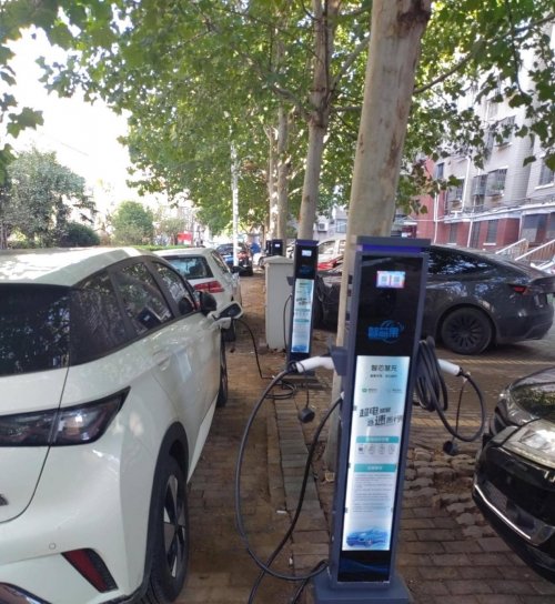 智芯优享:践行绿色使命以充电桩织就可持续未来(图4)